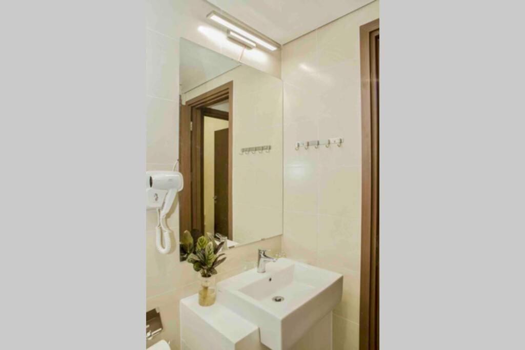 Bom Homes- The Sapphire Ha Long Residence Apartment Buitenkant foto